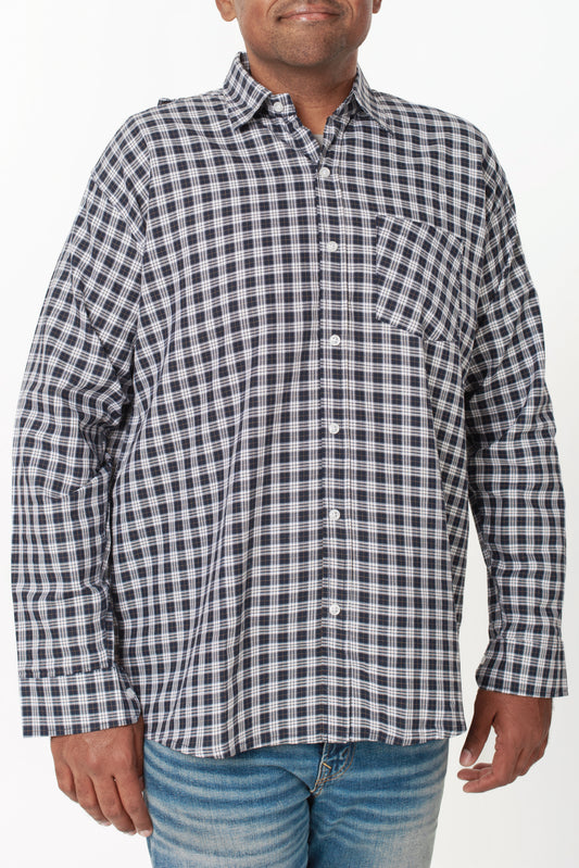 Men's open-back adaptive shirt, offering comfort and easy dressing for seniors, individuals with disabilities, or post-operative needs
